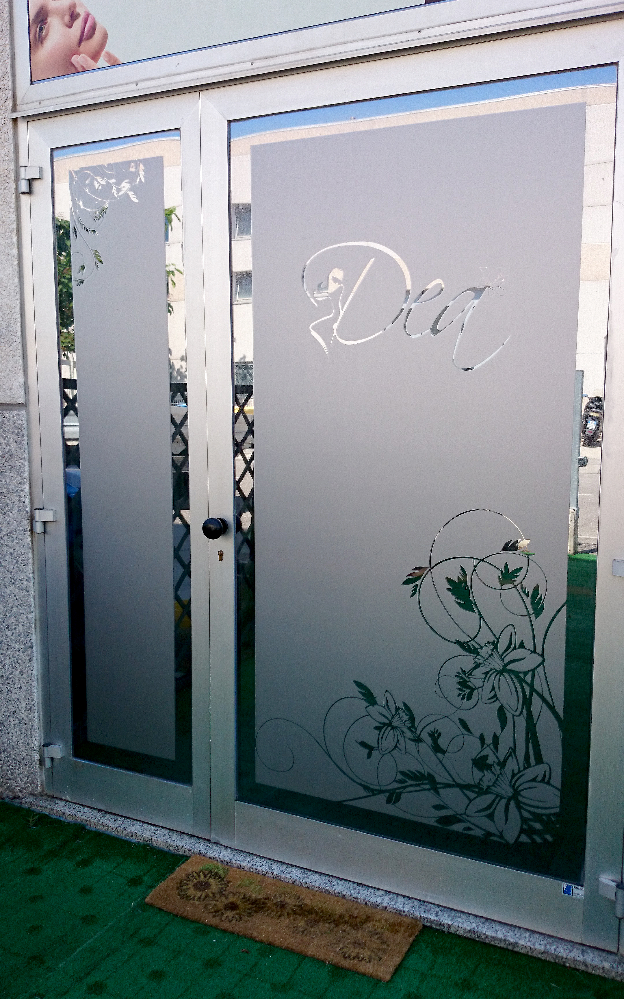 Le nostre realizzazioni Adesivi per porte vetro