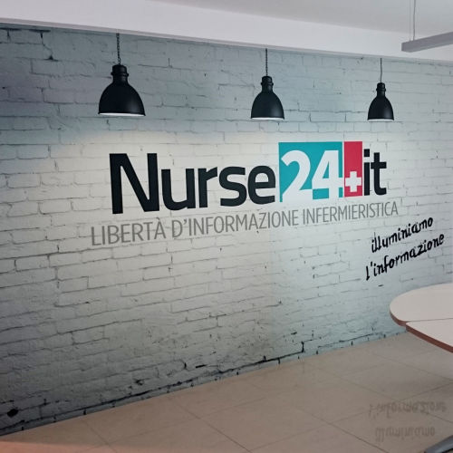 Adesivo murale Nurse 24